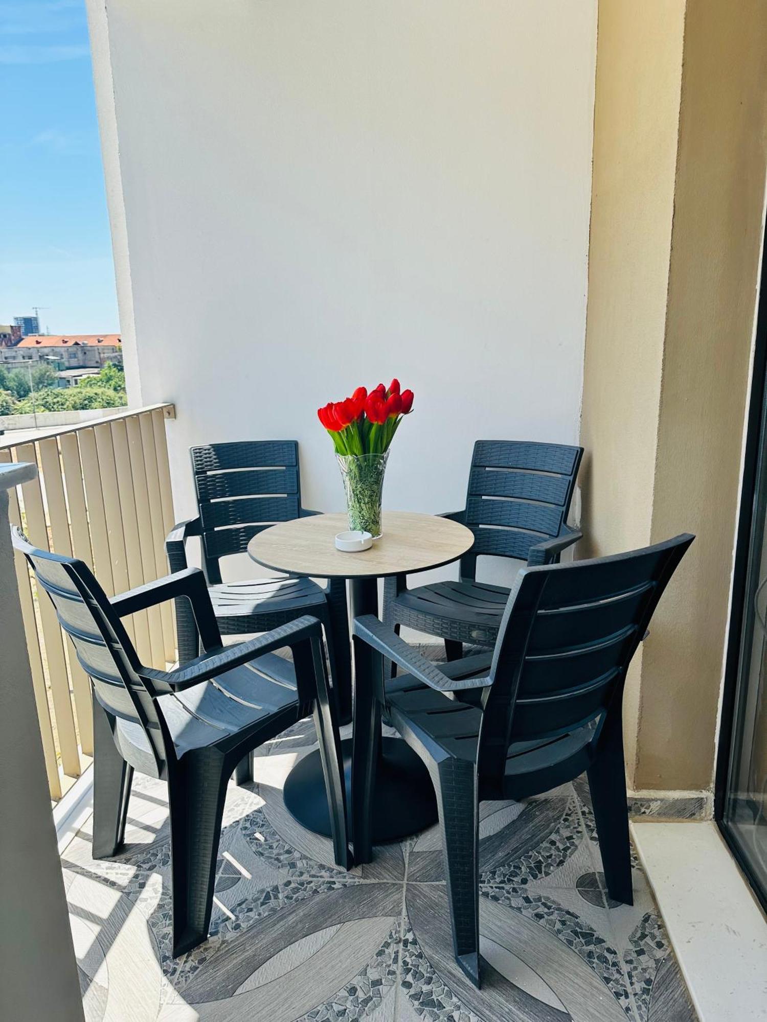 Family Apartment Тирана Екстер'єр фото