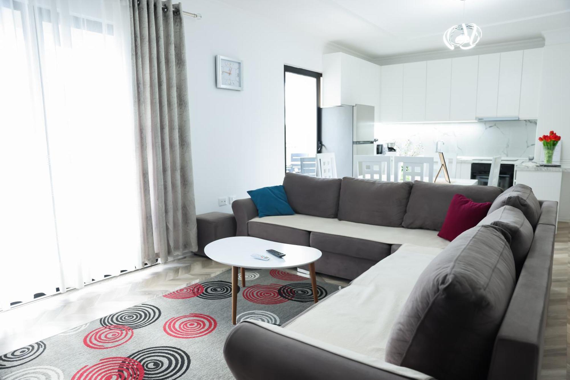Family Apartment Тирана Екстер'єр фото