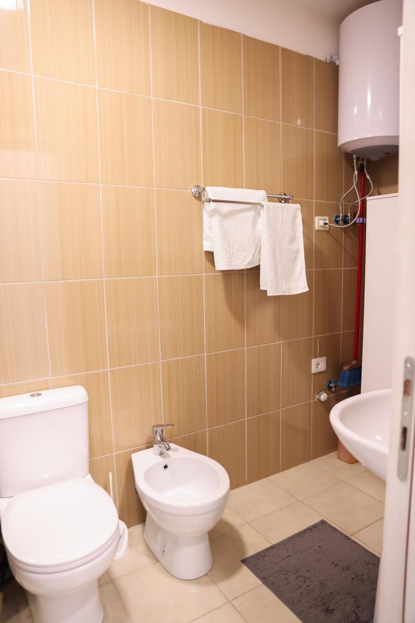 Family Apartment Тирана Екстер'єр фото