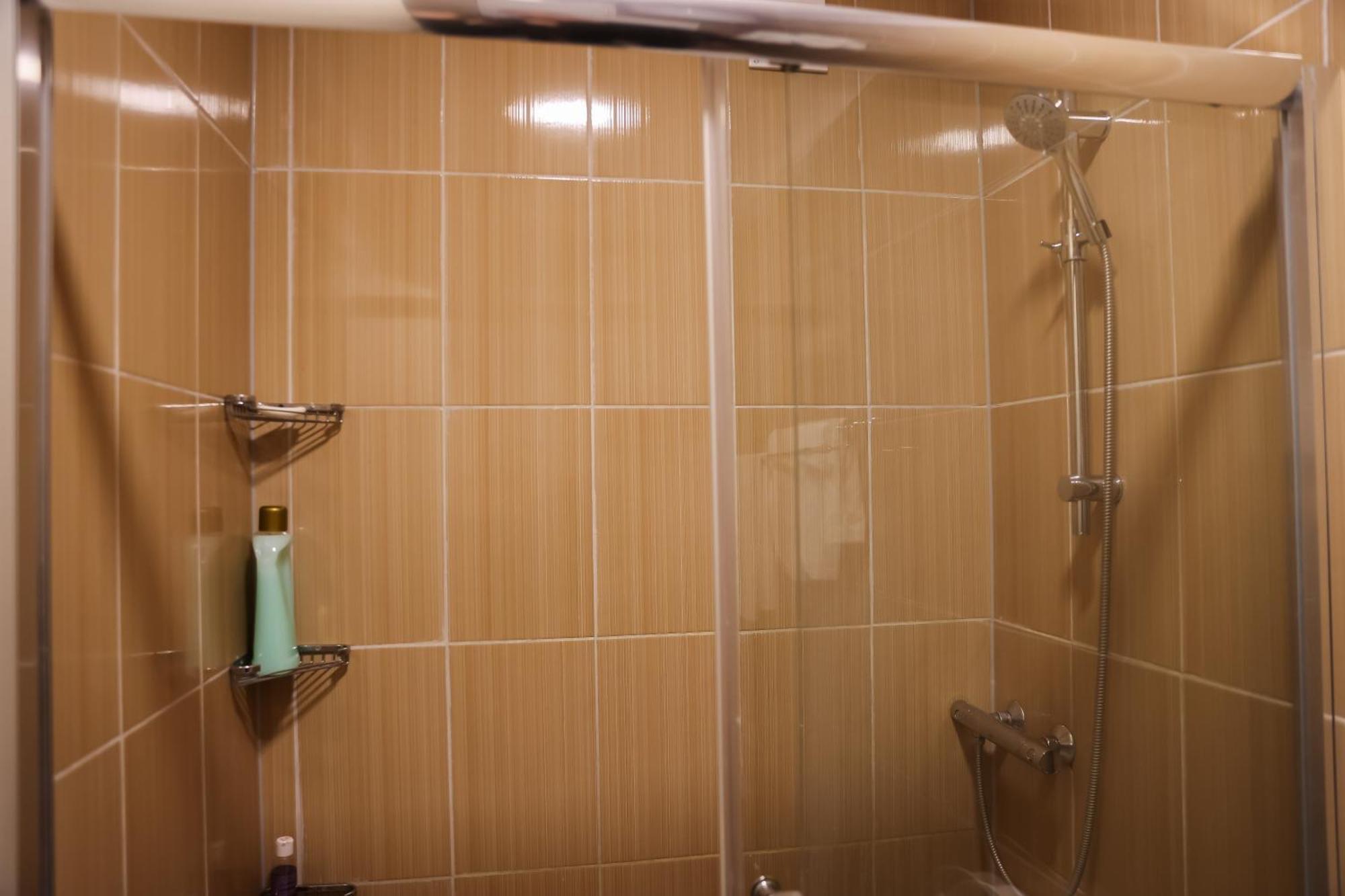 Family Apartment Тирана Екстер'єр фото
